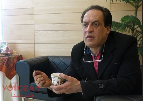 بهمن هاشمی: پس از ۲۵ سال فعالیت نباید در خانه بمانیم
