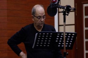 بهرام ابراهیمی از مسابقه رادیویی «روی موج نمایش» می گوید