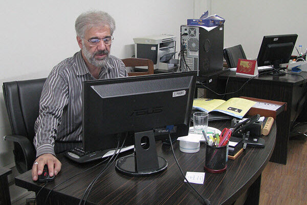 گوینده خبر آزادسازی خرمشهر: حتی کرونا هم ندارم گوینده خبر آزادسازی خرمشهر: حتی کرونا هم ندارم