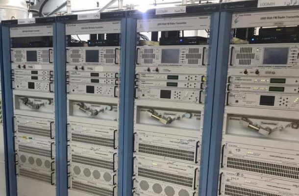 راه اندازی ۱۰ دستگاه فرستنده پرقدرت رادیویی اف ام در خراسان رضوی