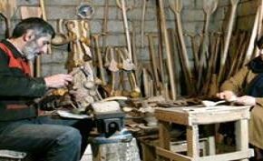 رادیو اقتصاد روایتگر تلاش زنان کارآفرین در حوزه تولید صنایع چوبی