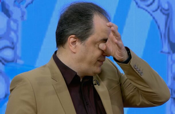اشک‌های پیمان یوسفی پس از بازی ایران – ولز (فیلم)