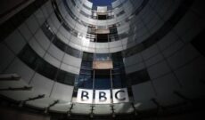 رادیو بی‌بی‌سی عربی پس از ۸۵ سال به کارش پایان داد