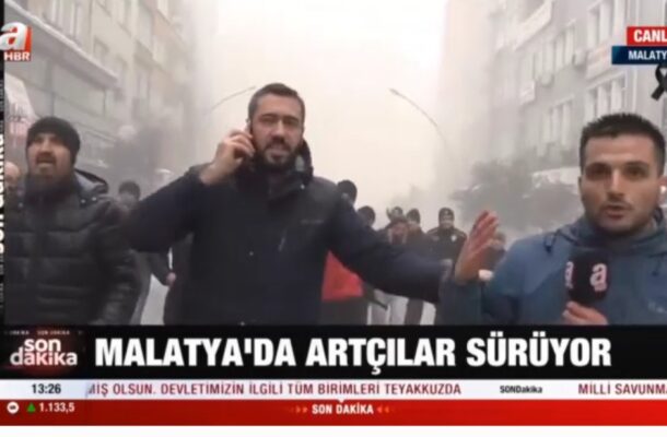 وضعیت مجری تلویزیون ترکیه در لحظه وقوع زلزله شدید در برنامه زنده (فیلم)