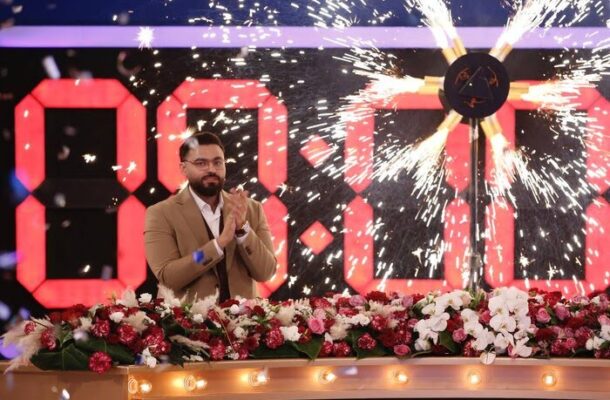 توضیحات مجری تحویل سال درباره حاشیه‌های «پنج ستاره»