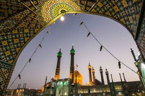 «زیرآسمان ایران» در جوار حضرت معصومه(س) روی آنتن رادیو ایران