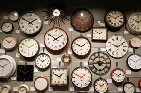واردات انواع ساعت در «پنجره اقتصاد» رادیو