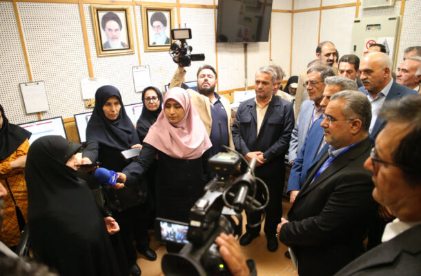 بازدید نمایندگان مجلس از استودیوهای پخش رادیو