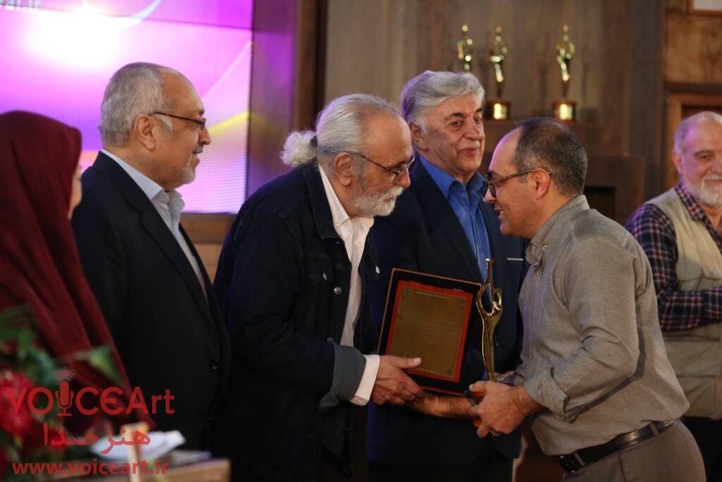 مجید آیینه صدابردار