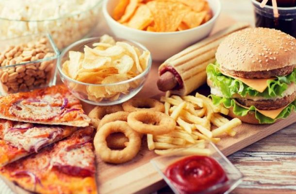 بررسی مضررات مصرف بی رویه چربی ها در رادیو صبا بررسی مضررات مصرف بی رویه چربی ها در رادیو صبا