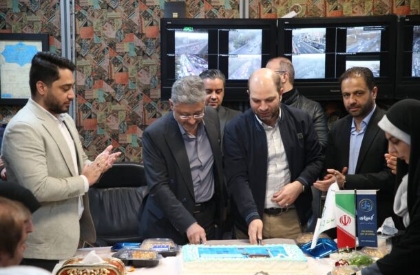 هجدهمین سالگرد تاسیس استودیو صدای شهر رادیو تهران برگزار شد هجدهمین سالگرد تاسیس استودیو صدای شهر رادیو تهران برگزار شد