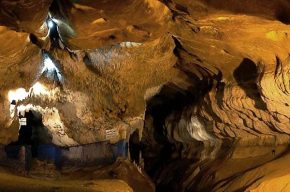 معرفی جاذبه‌های گردشگری «روستای وشنوه قم» در رادیو صبا