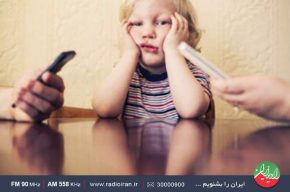 واكاوی پدیده گوشیبهدستها در «خانه و خانواده» رادیوایران واكاوی پدیده گوشیبهدستها در «خانه و خانواده» رادیوایران