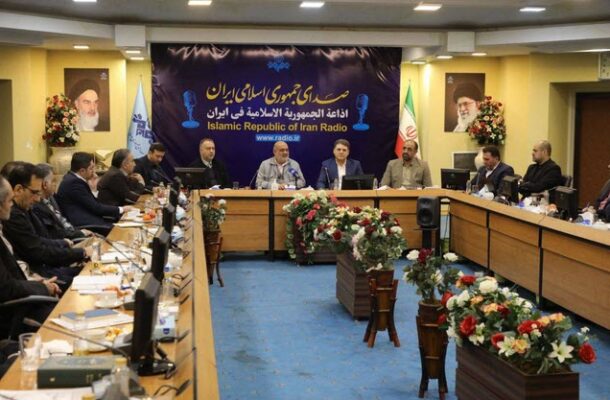 نقش راهبردی رادیو در اقناع افکار عمومی و مدیریت مشارکت انتخابات نقش راهبردی رادیو در اقناع افکار عمومی و مدیریت مشارکت انتخابات